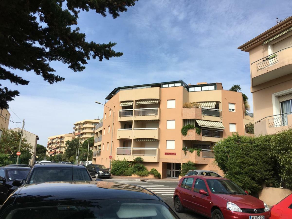 Les Pins Maritimes Apartman Fréjus Kültér fotó